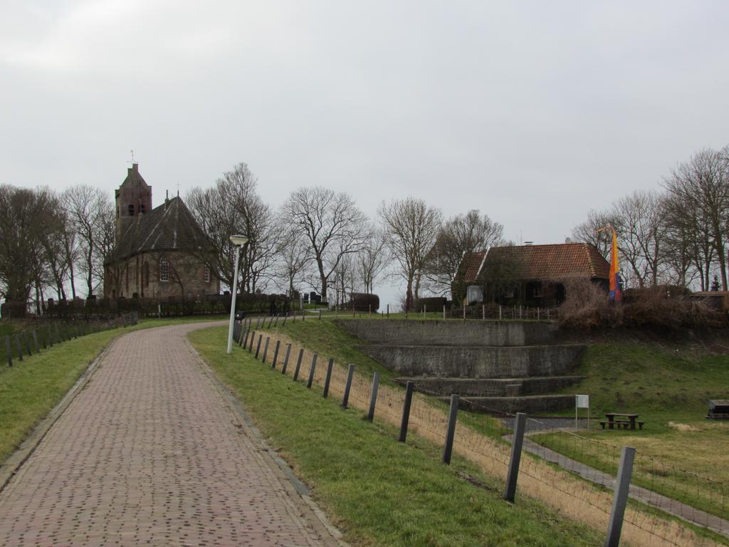 Het Schoolhuis Bed & Breakfast Ferwerd Bagian luar foto